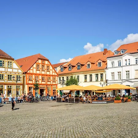 Daire Backbord In Der Warener Altstadt